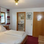 Gaestehaus Guggomos 