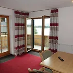 Gaestehaus Guggomos 