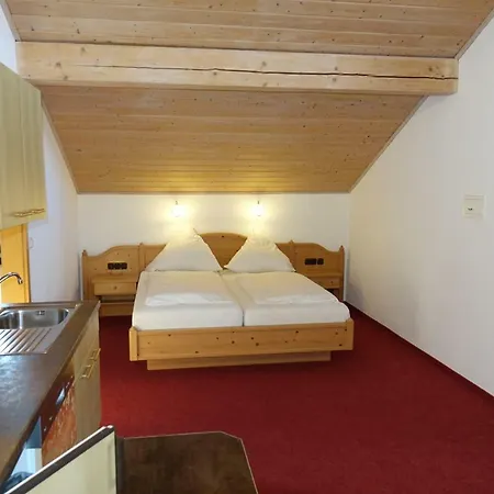 Gaestehaus Guggomos 