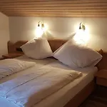 דירה Gaestehaus Guggomos 