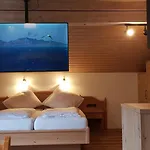 Gaestehaus Guggomos 