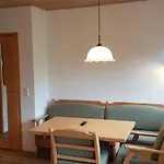 Gaestehaus Guggomos 